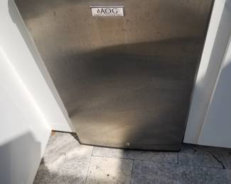 Outdoor kitchen: AOG under-cabinet refrigerator