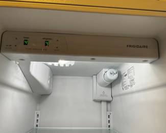 Great Frigidaire refrigerator freezer - info on unit