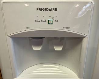 Great Frigidaire refrigerator freezer - ice & water in door