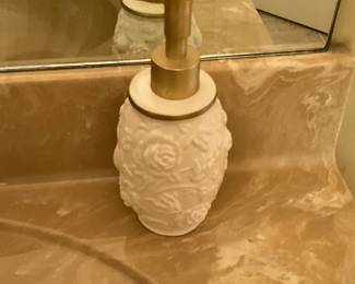 Master bathroom decor