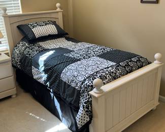 2nd of twin beds