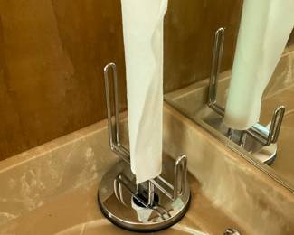 Master bathroom decor