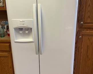 Great Frigidaire refrigerator freezer 