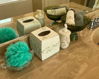 Master bathroom decor