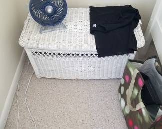 Wicker hamper