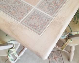 Tabletop detail