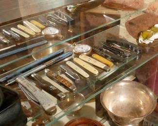 pocket knives