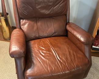 LEATHER RECLINER