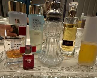 •	Estee Lauder White Linen
•	Estee Lauder Modern Muse
•	Tubino
•	Ralph Lauren Safari
