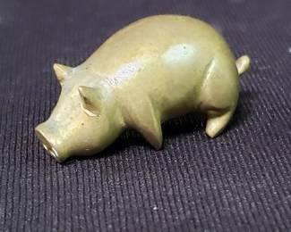 Werkstatte Hagenauer Wien miniature brass pig. Lot # 213