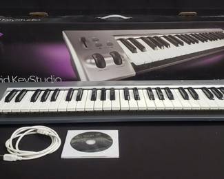 Avid Key Studio keyboard. Lot # 6