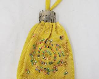 Beaded handbag. Lot # 132
