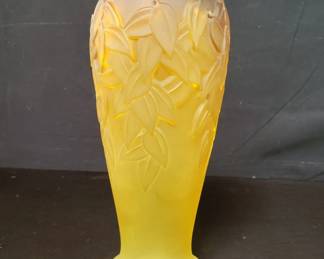 Signed hand blown glass vase. Lot # 219