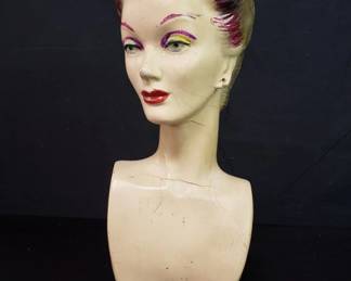 RichardVintage department store plastic mannequin bust. Lot # 172