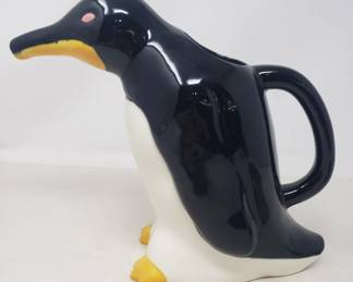 Vandor 1978 Penguin pitcher. Lot # 130