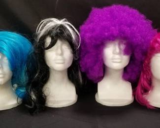 Collection of wigs. Lot # 120