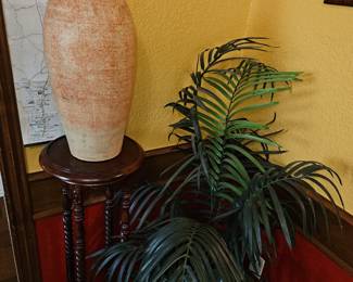 Faux plant
Large vase