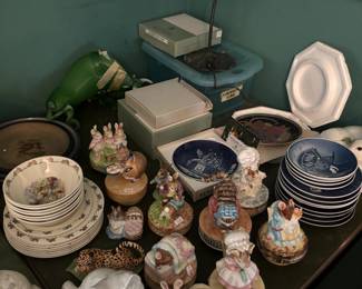 Beatrix Potter Schmid music boxes
