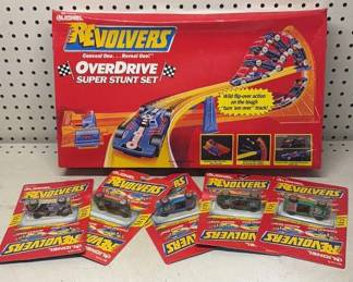 Lionel Revolvers Cars & Track 