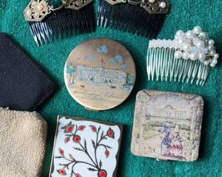 Compacts 