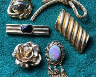 Brooches 