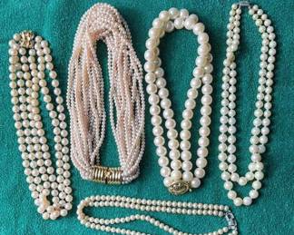 Fashion Jewelry Faux Pearl Necklaces 