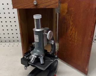 Microscope 