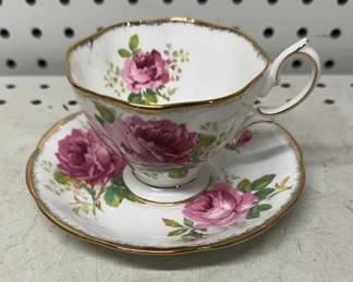 Cup & Saucer