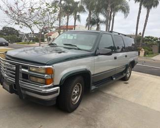 96 Suburban 93,000 original miles diesel motor yep, you heard it right diesel