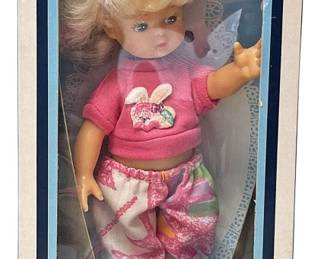 Boxed 7 Billie Tiara Doll by Playmates