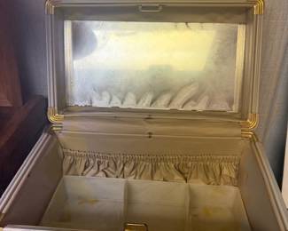 Vintage Samsonite Luggage in great condition 