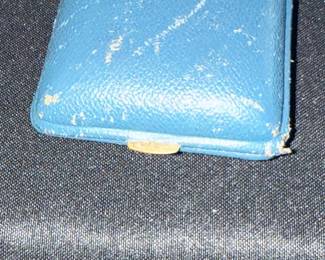 Portable vintage alarm clock