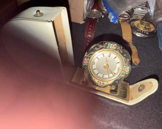 Sheffield Travel Clock in White Leather