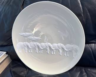 Limoge large decorative plate "Kenya"