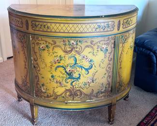 Demilune cabinet