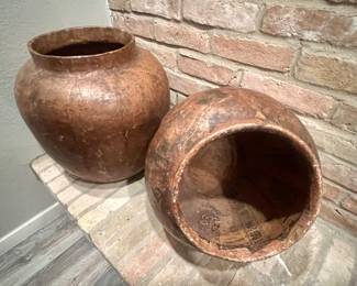 pair of oriental papier-mâché round pots (2)