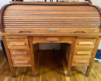 FABULOUS ANTIQUE OAK ROLL TOP DESK! Beautiful and has key and works perfectly! Super storage space, great piece! 