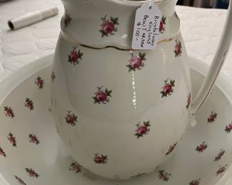 Bristolware of England, pretty bowl and pitcher in great condition...this is REALLY pretty!