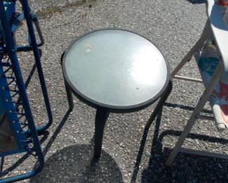 round small table