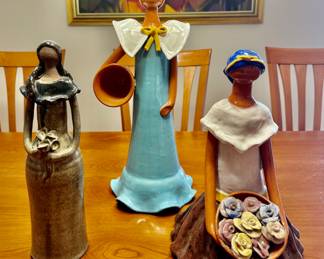 Descaradas from Santo Domingo. The middle one is sold.