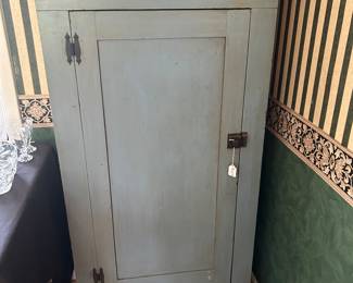 ANTIQUE CABINET