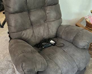 ELECTRIC RECLINER