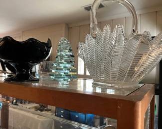 Vintage LE Smith fern leaf cut glass basket, handmade glass Christmas Tree