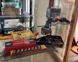 Vintage games, pocket knives, vintage advertising items