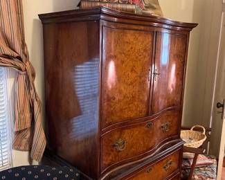 Looking at the side of the Tall Boy