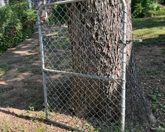 Metal gate