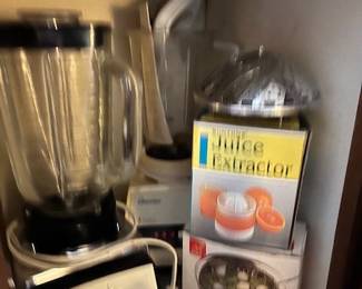 Vintage Osterizer, juice extractor