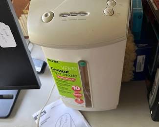 Royal paper shredder 