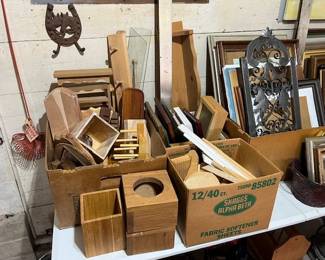 Lots of wooden items