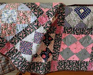 VINTAGE/ANTIQUE QUILT FRONT